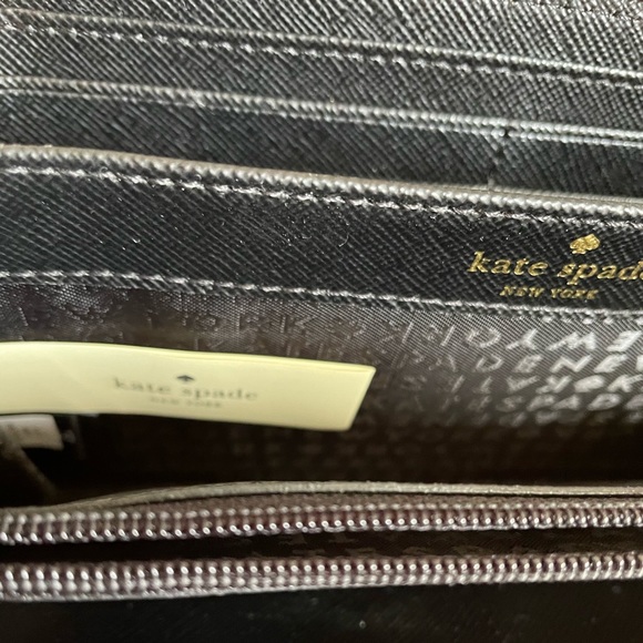 Kate Spade wallet - Picture 3 of 10